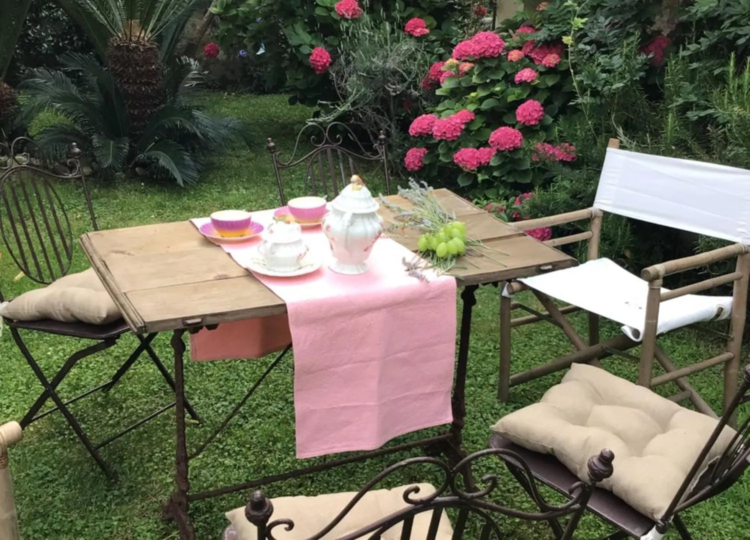 Les Renards Du Coeur Hotel Seravezza 0*,  Italy